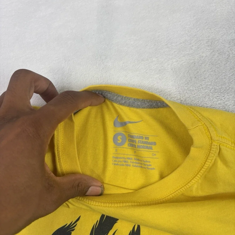 Nike Aguilas Cibaenas Baseball Yellow Short Sleeve Graphic Shirt Men's Small
